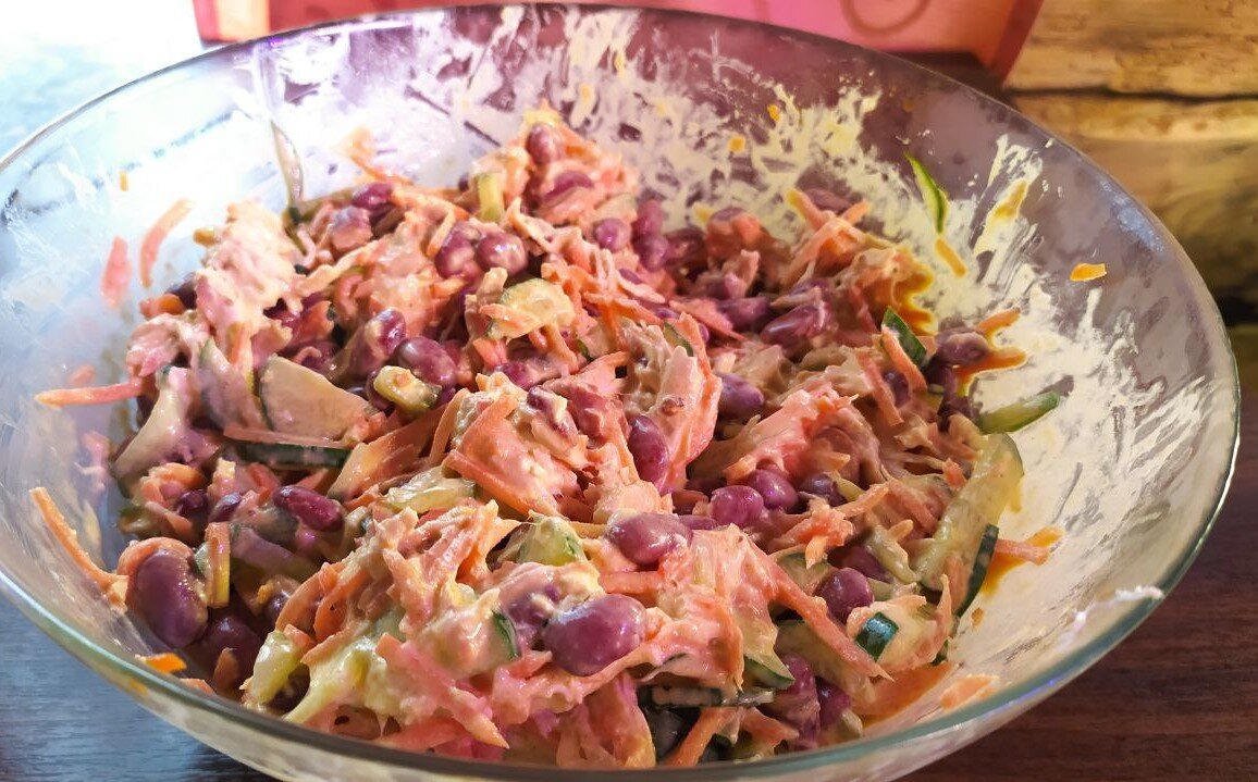 Красивый и вкусный салат.