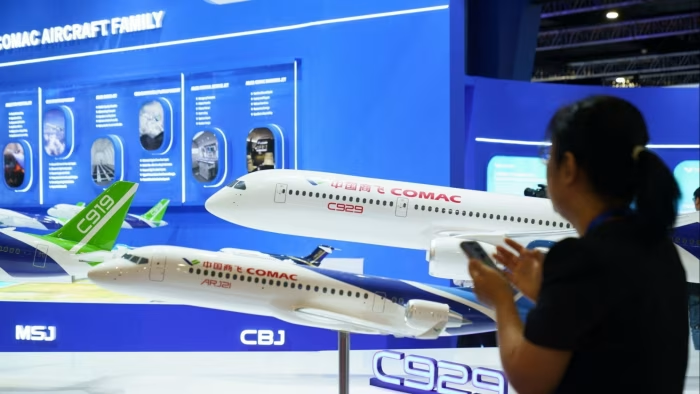 Модели самолетов Comac на авиашоу в Сингапуре 20 февраля 2024 года. Фото: Bloomberg