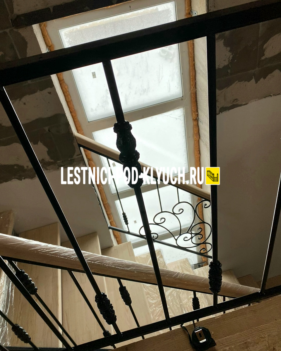 Принимаем звонки: пн-вс с 8:00 до 21:00 (+7 499 490-72-90). Электронная почта: info@lestnici-pod-klyuch.ru 