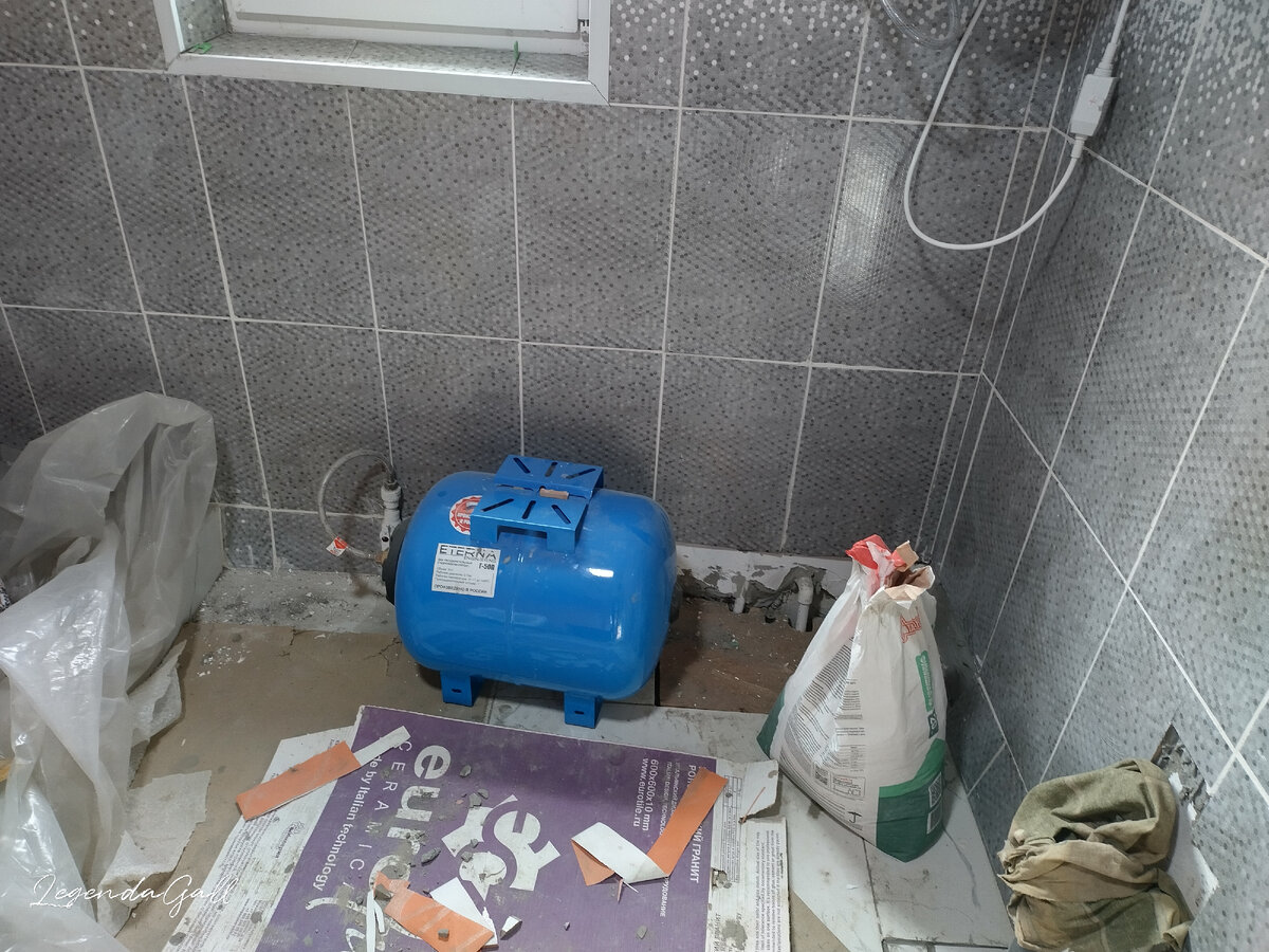 И еще одно голубое пятно в ванной