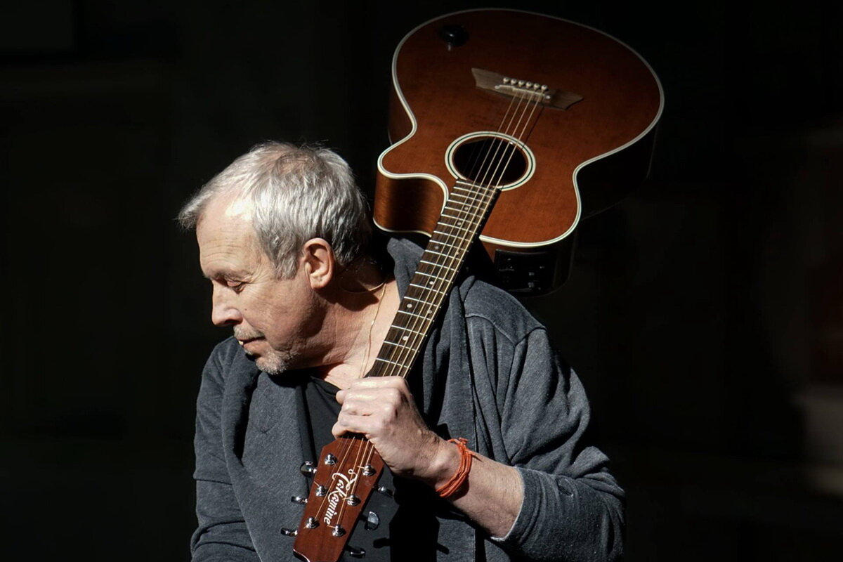 Под изменчивый мир. Цитата : не стоит прогибаться под изменчивый мир, пусть лучше. Под изменчивый. Прогибаться под изменчивый мир. Под изменчивый.