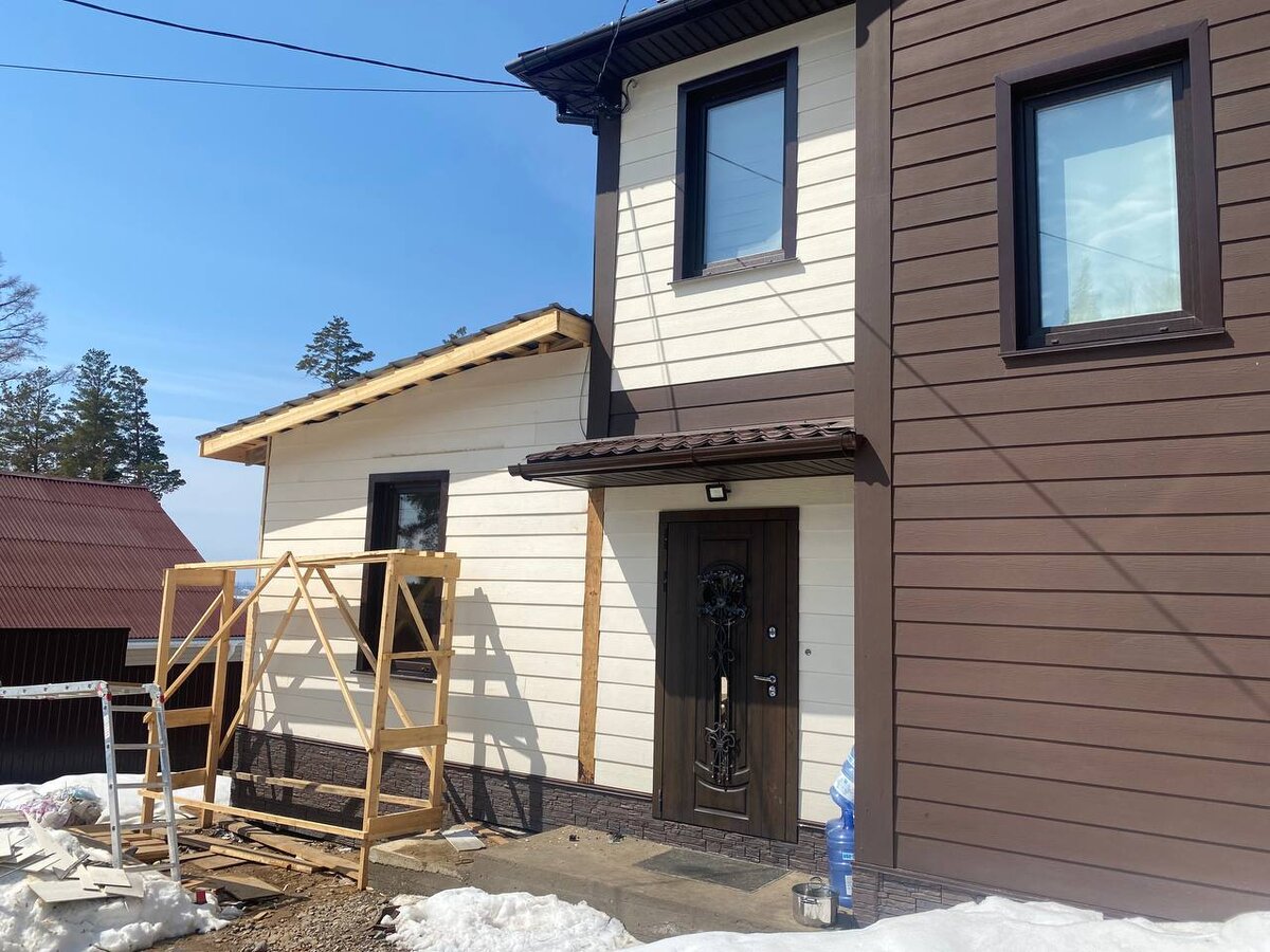 Дом построили в 2019 году. Пристрой возвели весной 2023 года