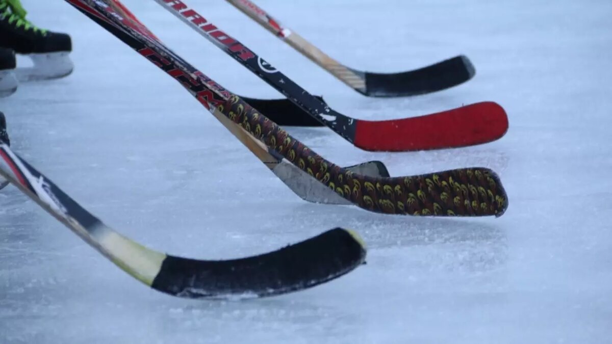     Администрация Альметьевска знает о случая с издевательствами тренера Халима Нигматуллина над хоккеистами «Нефтяник». Он занимается с воспитанниками 2009 года рождения. Ответ на запрос Inkazan дали в пресс-службе главы муниципалитета.