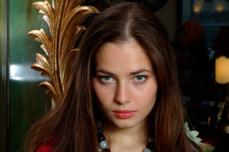 Фото: Юлия в начале карьеры games-of-thrones.ru