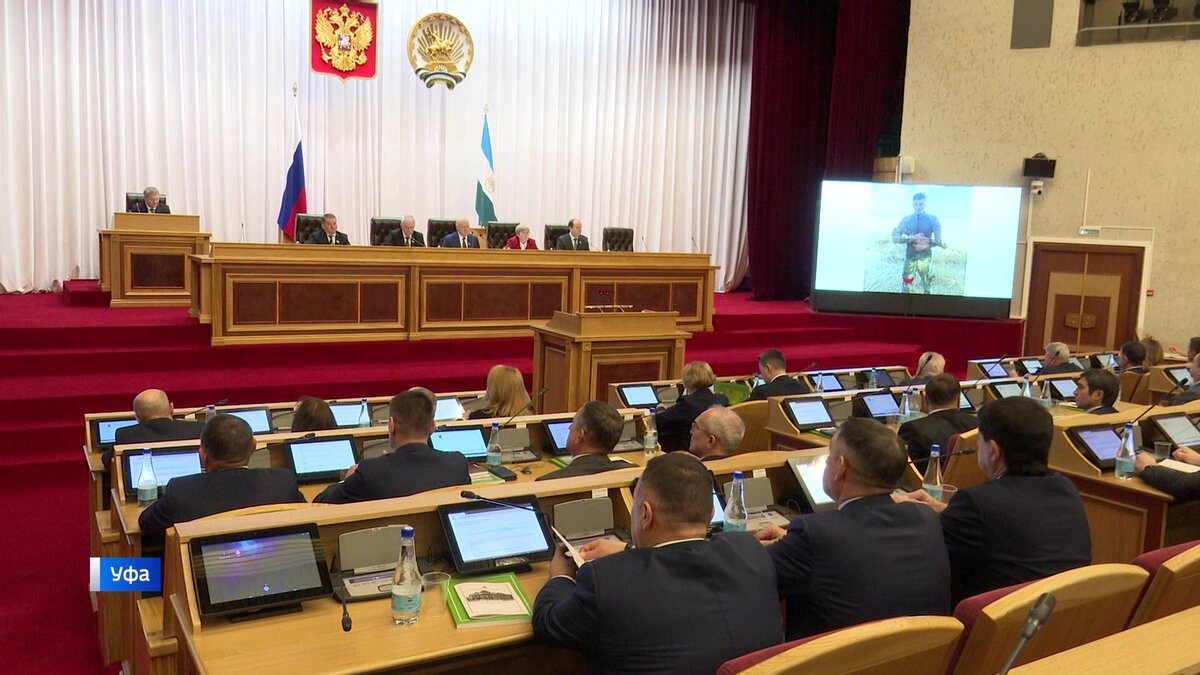    В Госсобрании Башкирии предложили освободить аграриев от сельхозналога и ужесточить наказание за выгул собак без намордника: сюжет "Вестей"