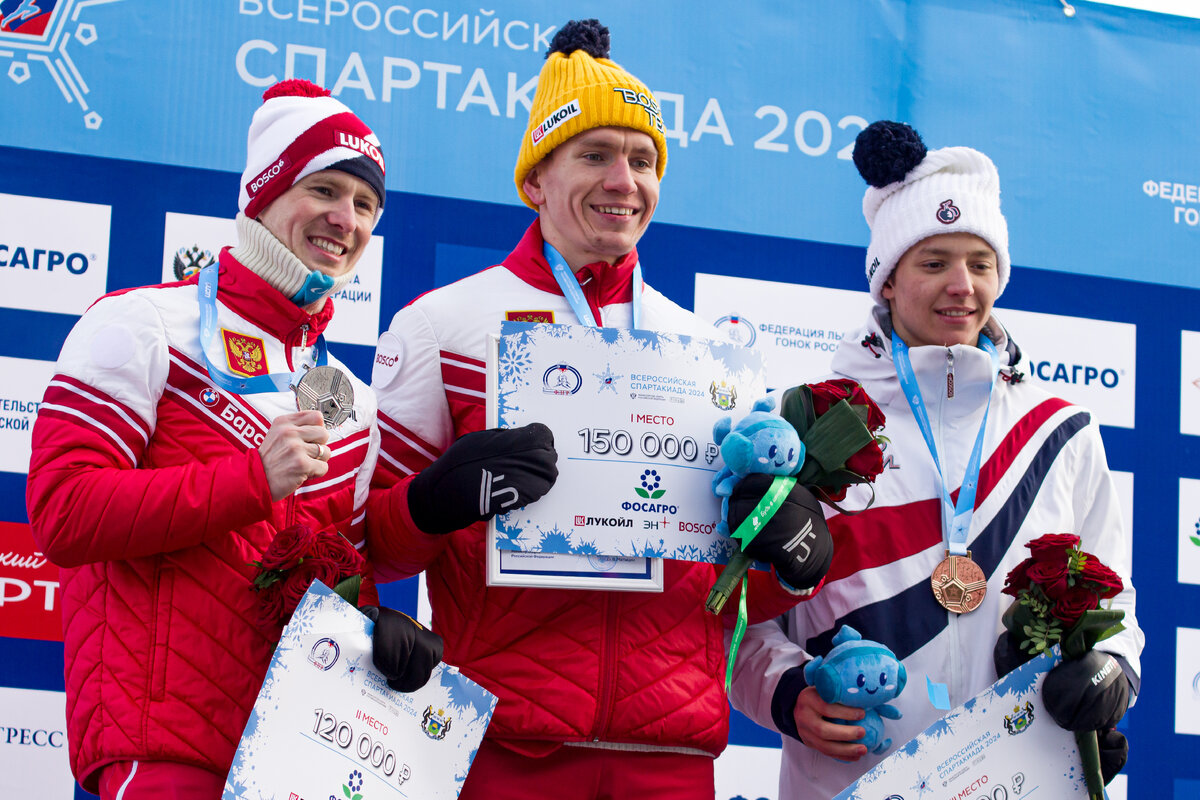 Денис Спицов, Александр Большунов, Савелий Коростелёв 
