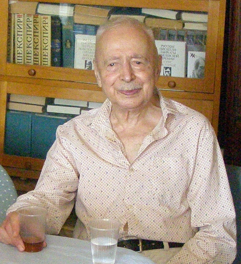 Антонов Виктор Леонидович (1926 — 2015 гг.) — доктор архитектуры руководитель разработки генплана Харькова в 1964-м году. Основатель и зав. кафедры "Проблемы архитектуры городской среды" в Харьковской Академии Городского Хозяйства. 