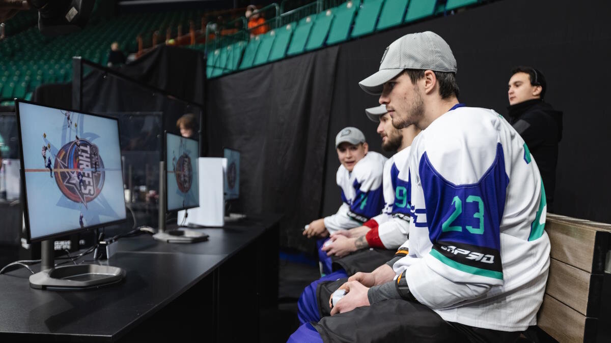     Соревнования по фиджитал-хоккею в Казани Роман Захаров
Соревнования по фиджитал-хоккею в Казани (архивное фото)Сергей Елагин/Бизнес Online/ТАСС