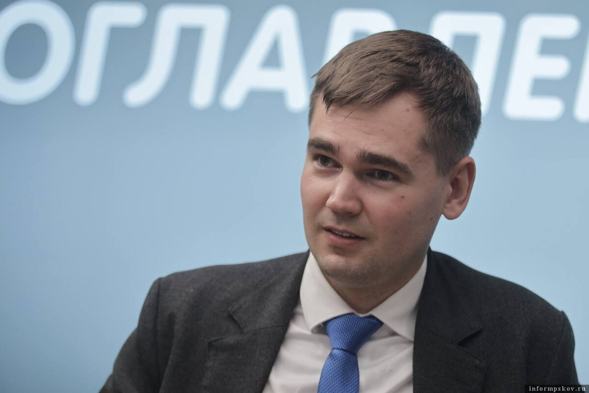 Иван Белугин рассказал, как в Локнянском районе отпразднуют подвиг Матросова. Фото: ПАИ