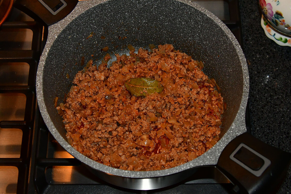 тушим мясной фарш