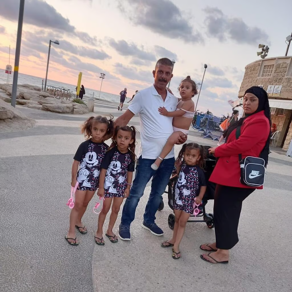 Хамид Абу-Арар с семьей