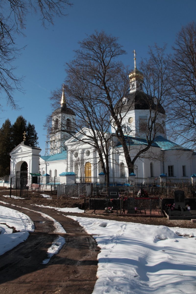Красивая церковь в Высоковске. Но мы в ней еще не были. Фото Яндекс. Картинки.