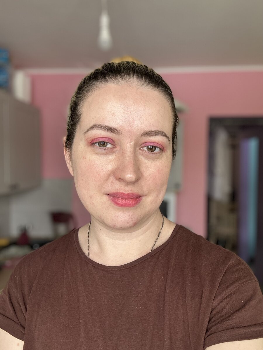 Это я сегодня, проверяю на селфи, на сколько ушли мои щечки))