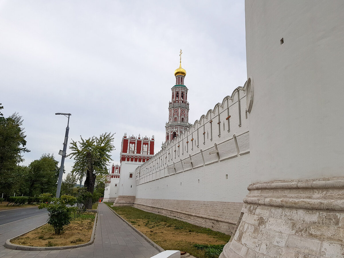 Москва лето. Прогулка на красной площади в москве. Прогулки по москве экскурсии. Москва прогулка. Москва прогулка.
