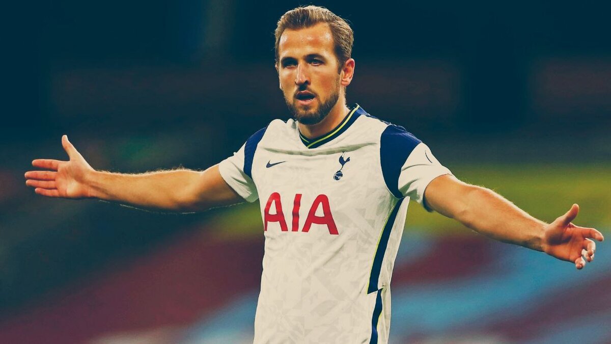 Мне кажется, проблема Харри Кейна в том, что он пересидел в "Тоттенхэме". В клубной карьере капитан сборной Англии не завоевал ни одного командного трофея. Похожая ситуация была у Франческо Тотти, но его "Рома" все-таки иногда завоевывала награды.