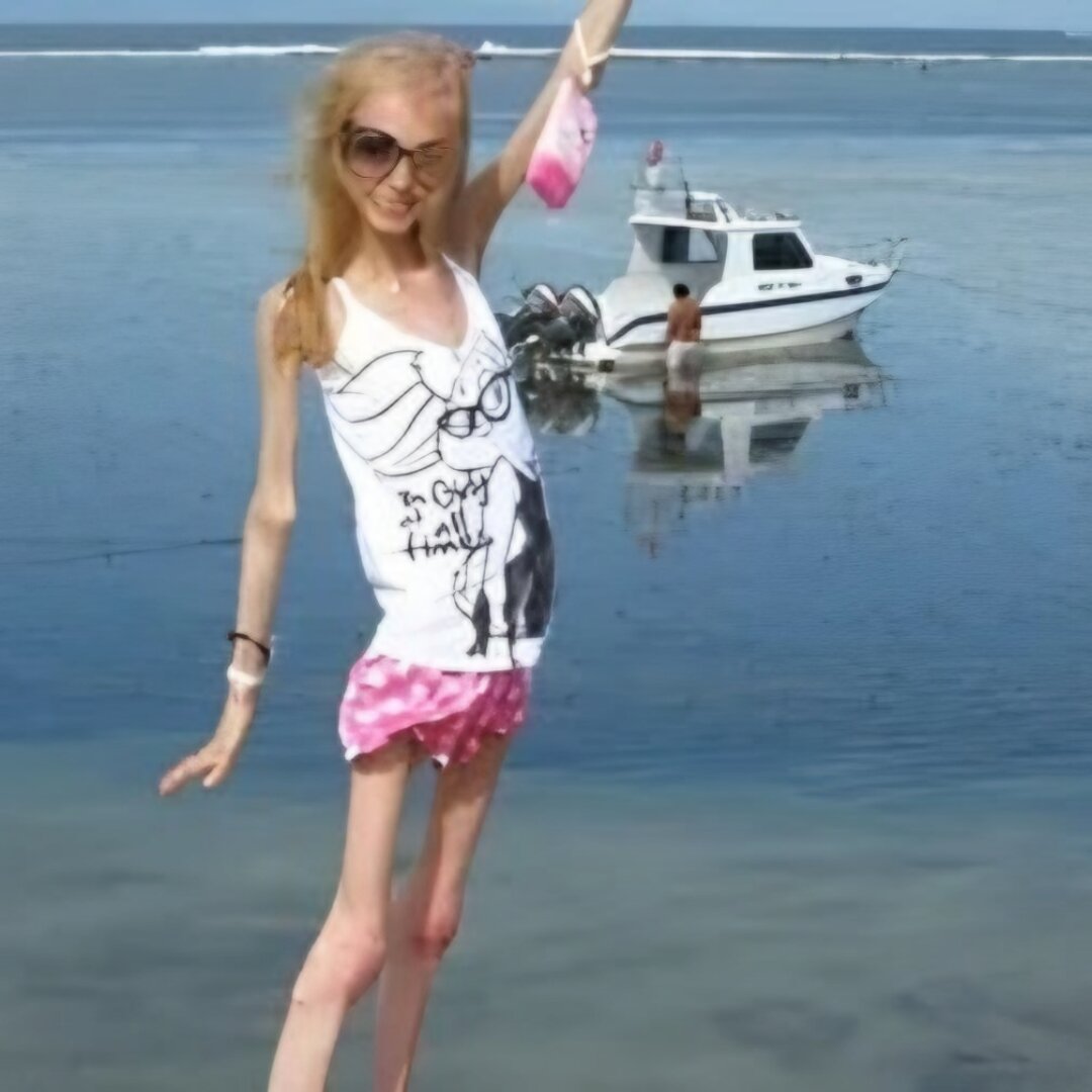 Покажи мне девушку а 4. Покажи мне девушку а 4. Мем девушка. Девушка на ауди а7. Покажи мне девушку а 4.