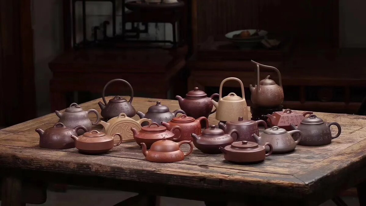 Разнообразие форм исинских чайников