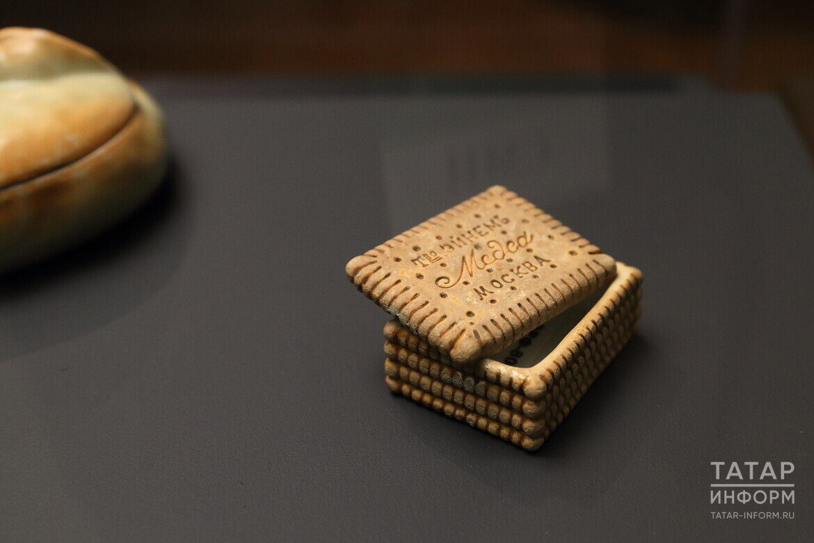 ​Обманывать и разыгрывать посетителей будут живопись и графика, скульптуры, изделия из серебра, стекла, фарфора...Фото: © Михаил Захаров / «Татар-информ»