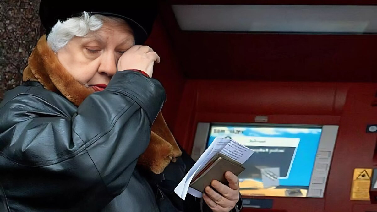     Всего мошенникам было передано более 1,7 миллионов рублей