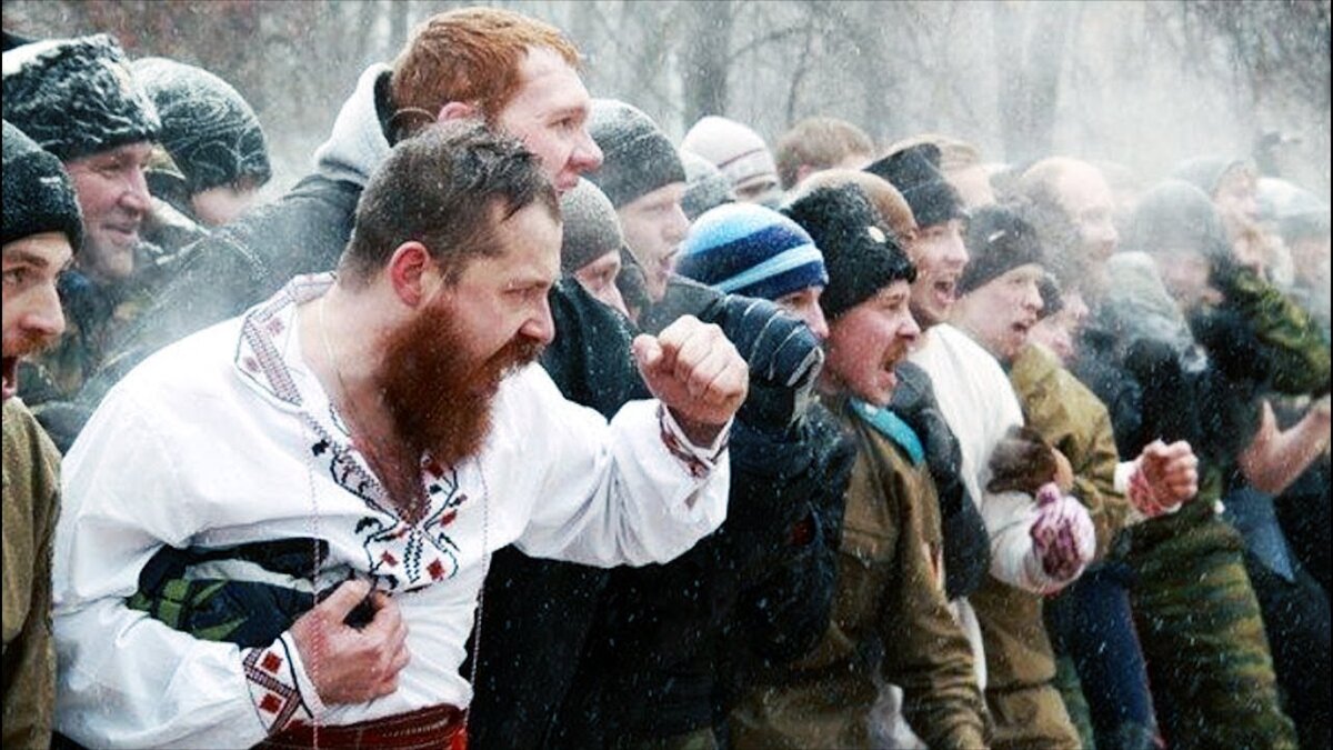 Руси бой. Кулачные бои на Руси стенка на стенку. Кулачные бои в древней Руси. Кулачные бои в Воронежской губернии. Стенка на стенку бойцов