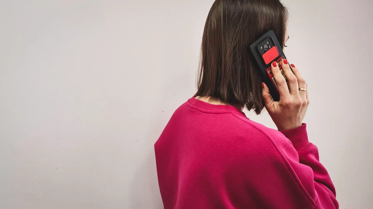     Жительница Волгограда взыскала компенсацию морального вреда с коллекторов ООО «Феникс», названивавших ей по ночам и требовавших уплаты несуществующего долга.