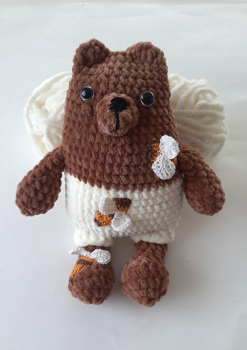 Плюшевый медвежонок связанный крючком