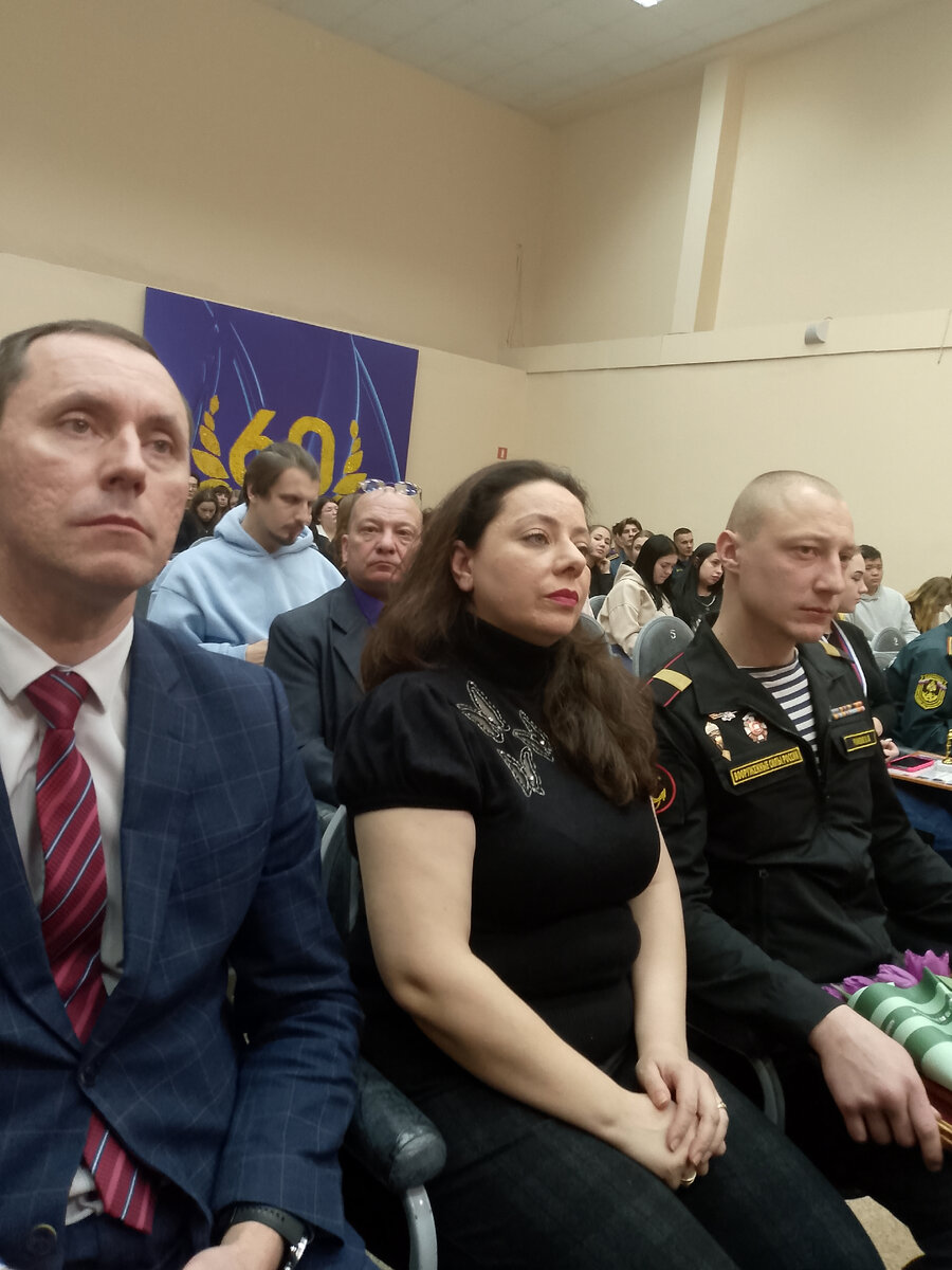 Во Владивостоке в Дальневосточном гуманитарно-техническом колледже (ДВГТК) имени Героя Советского Союза Д.М.-4