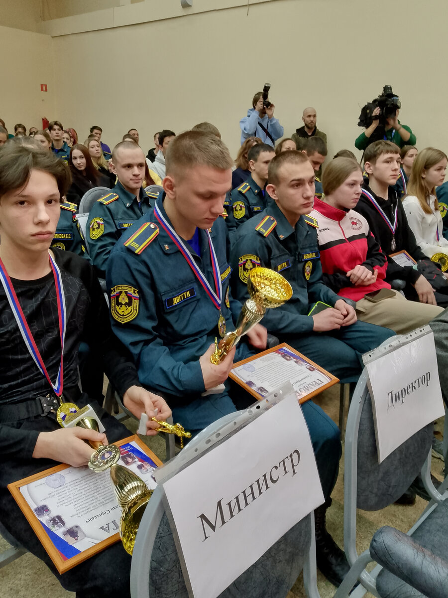 Во Владивостоке в Дальневосточном гуманитарно-техническом колледже (ДВГТК) имени Героя Советского Союза Д.М.-7