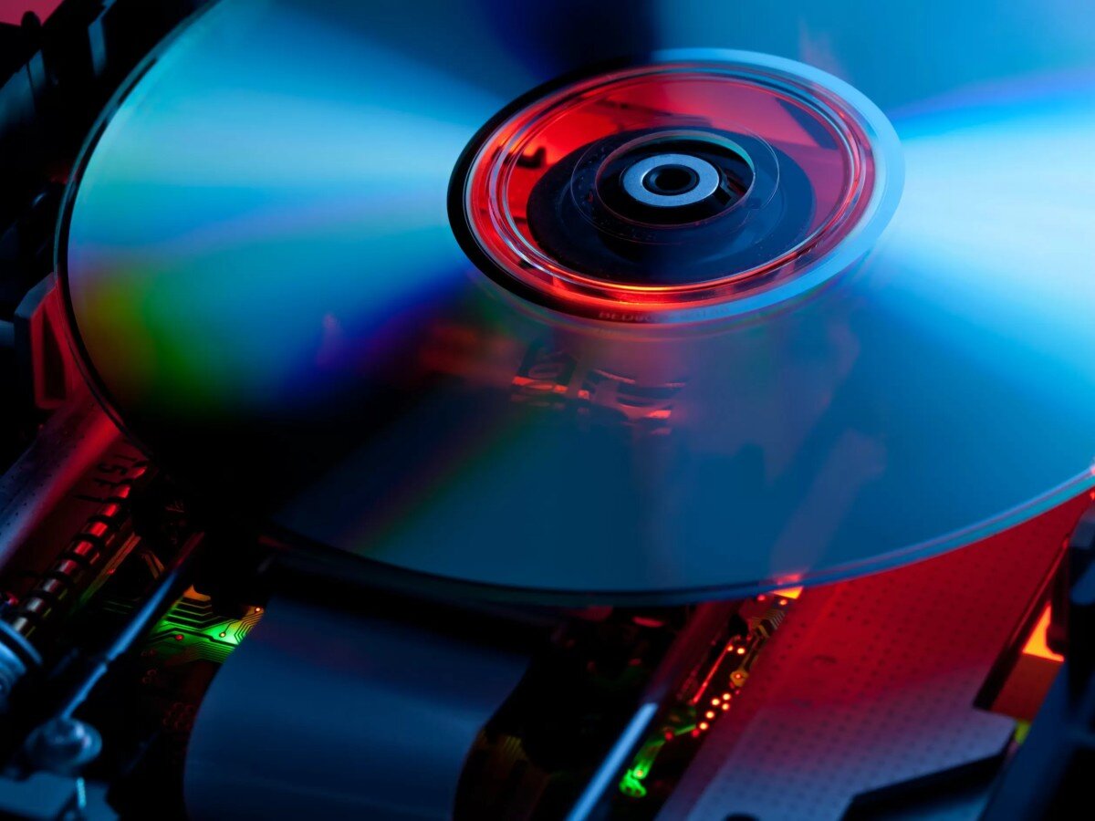    Новые оптические диски размером с DVD вмещают 200 ТБ информации