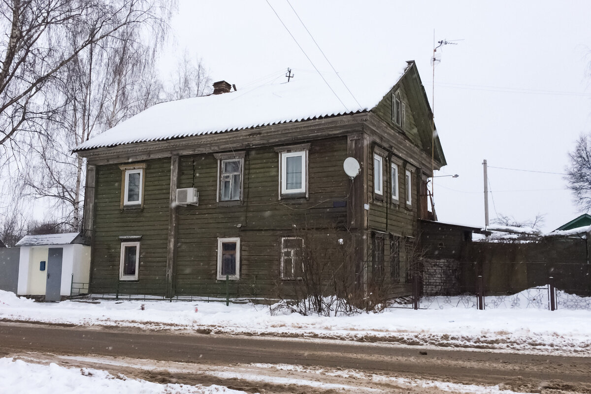 Побывать на родине Циолковского, пройтись по тысячелетнему городу, увидеть  лучший в мире рабочий городок, посетить дом Варлама Шаламова — всё это  можно сделать в городах, которые расположены относительно недалеко от  Петербурга. Читайте