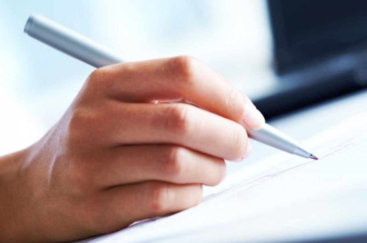    Александр Авдеев рассказал о рукописи пособия по истории Владимирской земли