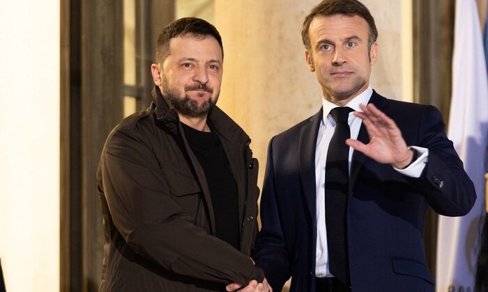    Залужный спасает Макрона