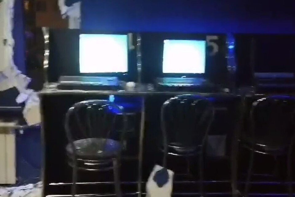 Торговый центр витрины. Новосибирск закрывается. Гастроэнтерологическая больница новосибирск. Гастроэнтерологическая больница новосибирск. Новосибирск закрывается.