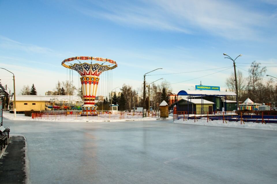 Каток в парке "Центральный" Фото: Виталий Барабаш