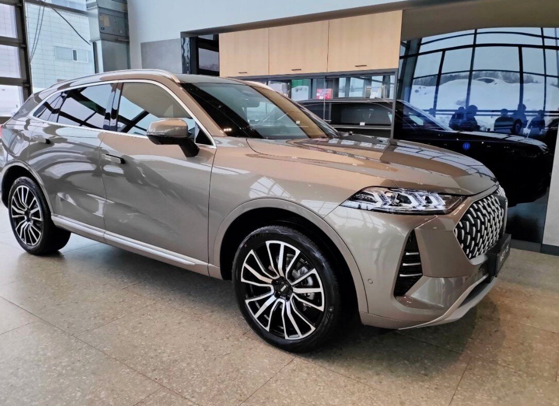 Wey 05 вид сбоку