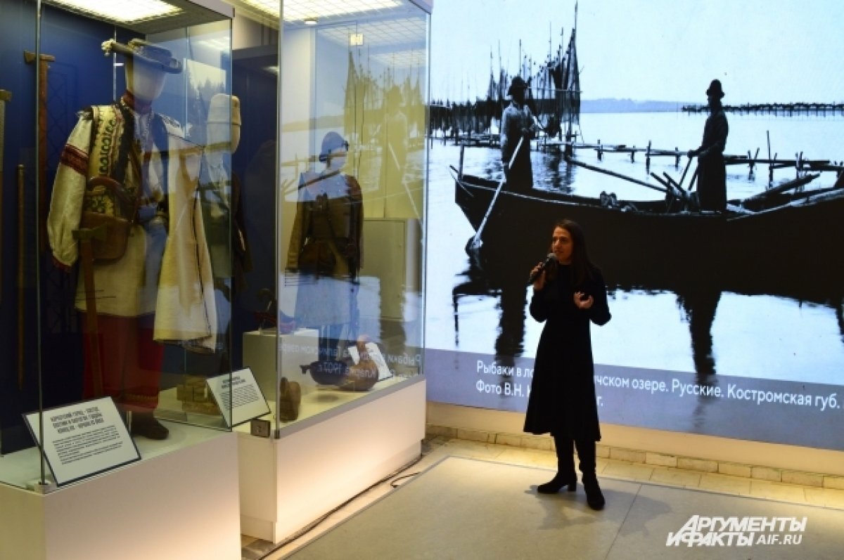    В Кемерове открылась выставка про мужчин и женщин из Санкт-Петербурга