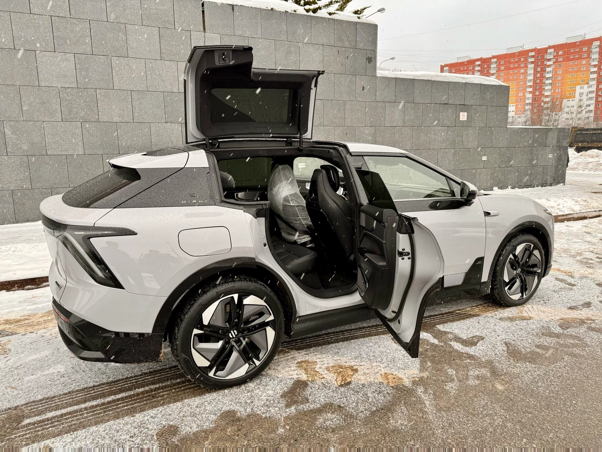 Осторожно, двери закрываются. Просьба выйти из вагона, поезд дальше не идет. Источник фото https://auto.ru/cars/used/sale/hiphi/y/1122062482-a73960d5/