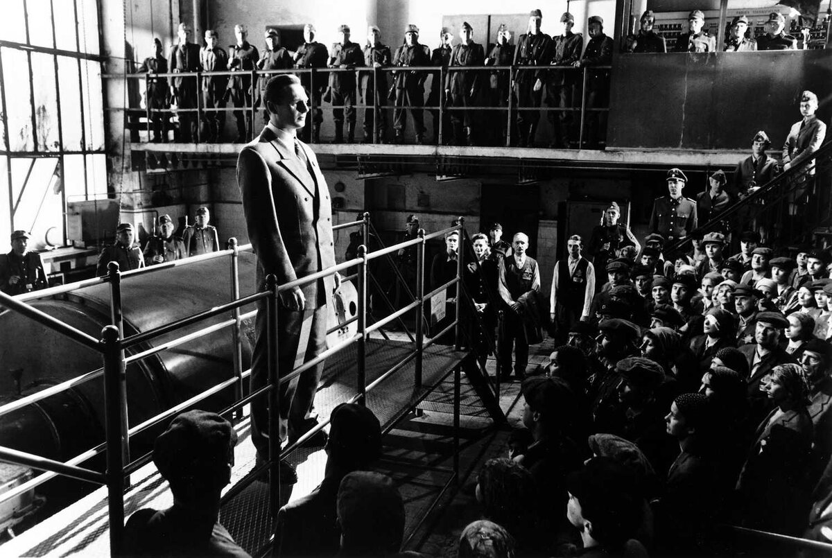 Кадр из фильма "Список Шиндлера"