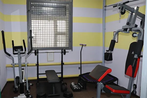 Тренировочный зал. Тренажерный зал м. Тренажерный зал. Качалка спортзал. Тренажерные залы омск.