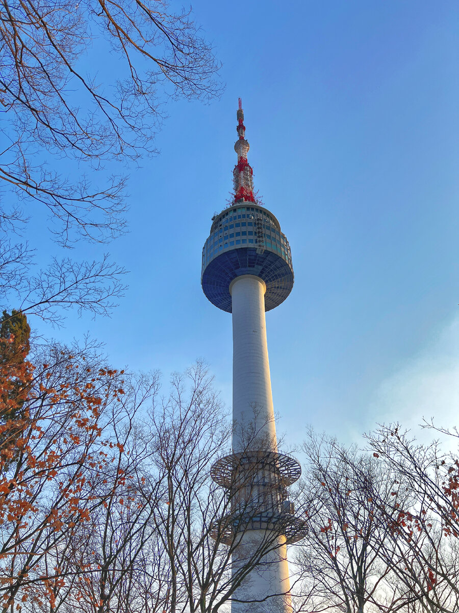 Сеульская телебашня. Фото автора 