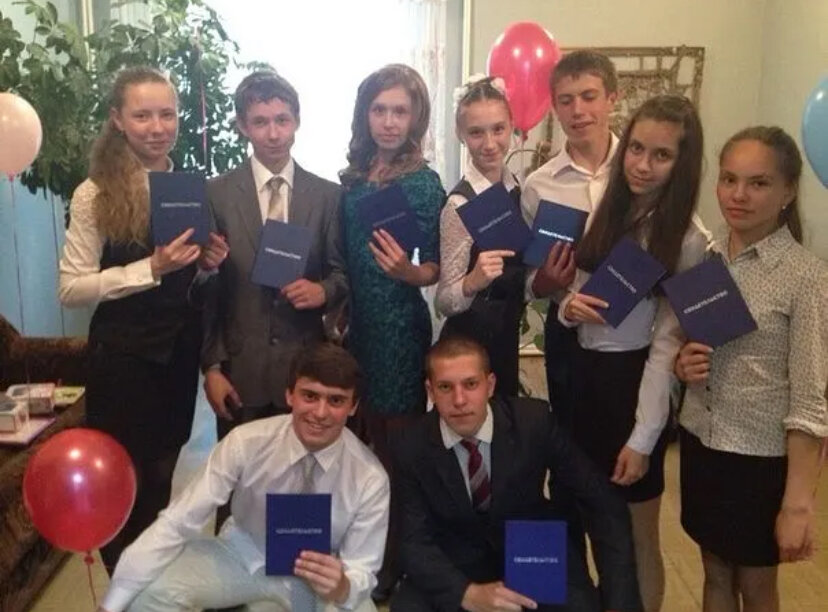 Вручение дипломов на танцах. 2015г