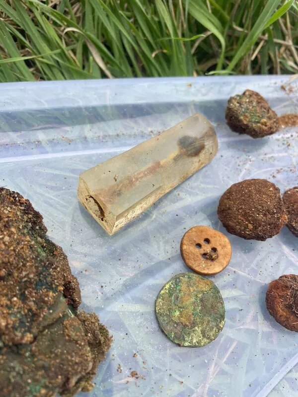 Личные вещи обнаруженных под Керчью бойцов
Фото предоставлено Виктором Густым