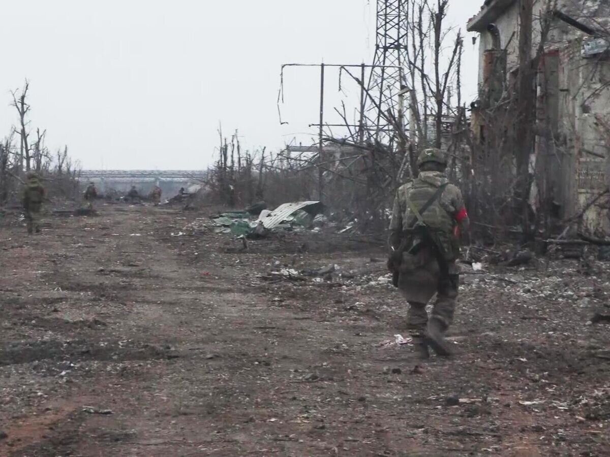    Разминирование дорог и зданий в Авдеевке военнослужащими инженерных подразделений группировки войск "Центр"© РИА Новости / РИА Новости