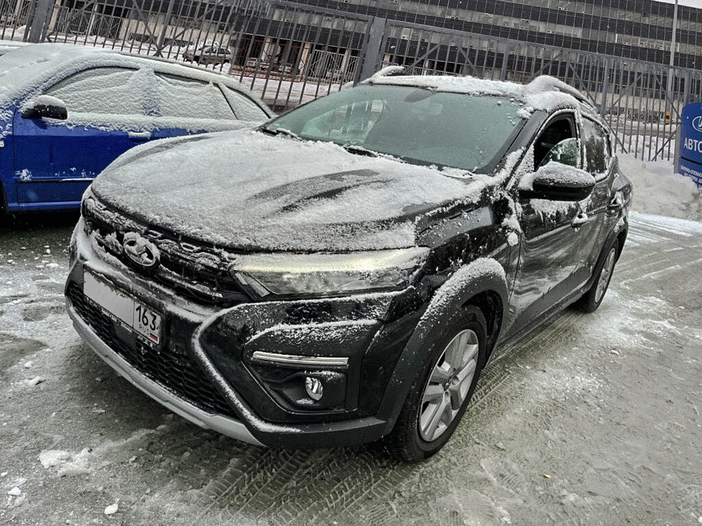 Достаточно повесить шильдик "Лада" на Логан или Сандеро и от новой Искры его будет не отличить