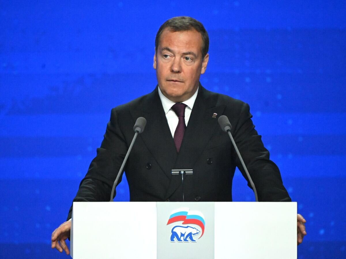    Дмитрий Медведев на пленарном заседании XXI съезда Всероссийской политической партии "Единая Россия"© РИА Новости / Павел Бедняков