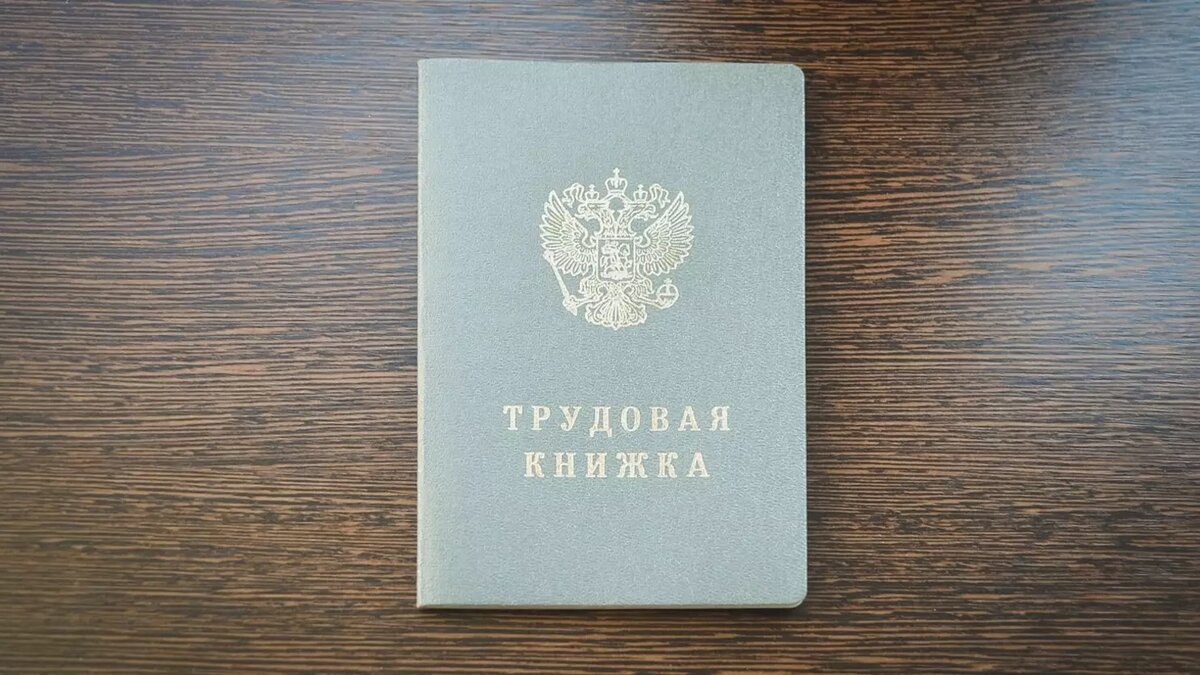     Помощница главы исполнительного комитета Тукаевского района Эльвина Авзалова лишилась должности после жалоб на свою работу. Девушку забросали обращениями об уборке снега, из-за чего жителей она попросила не звонить в администрацию по данным вопросам.