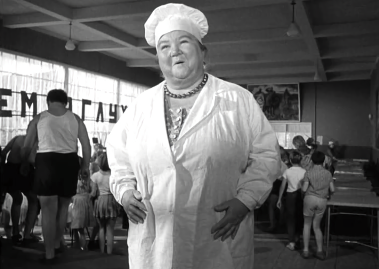 Татьяна Барышева в фильме №Добро пожаловать, или Посторонним вход воспрещен" (1964). Фото: кадр из фильма