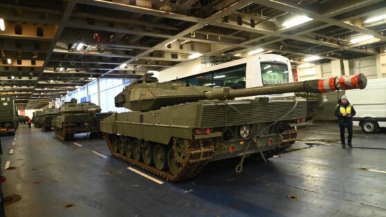    Глава Минобороны Белоруссии: Запад готовится к военным действиям против Минска Богдан Герцен