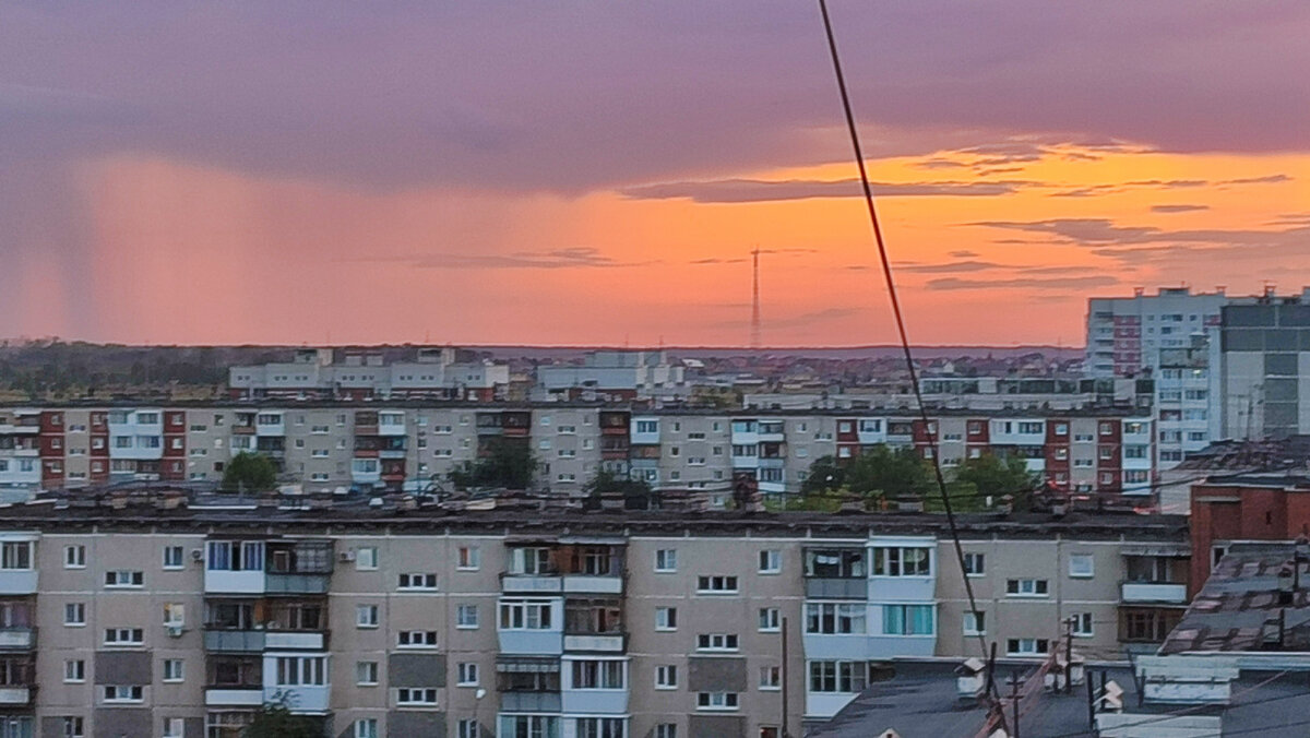 Фото автора.Дождь в далеке.