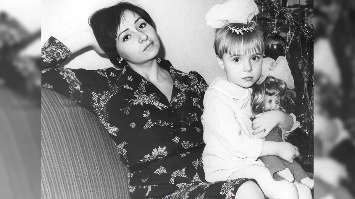    Тутта Ларсен в детстве